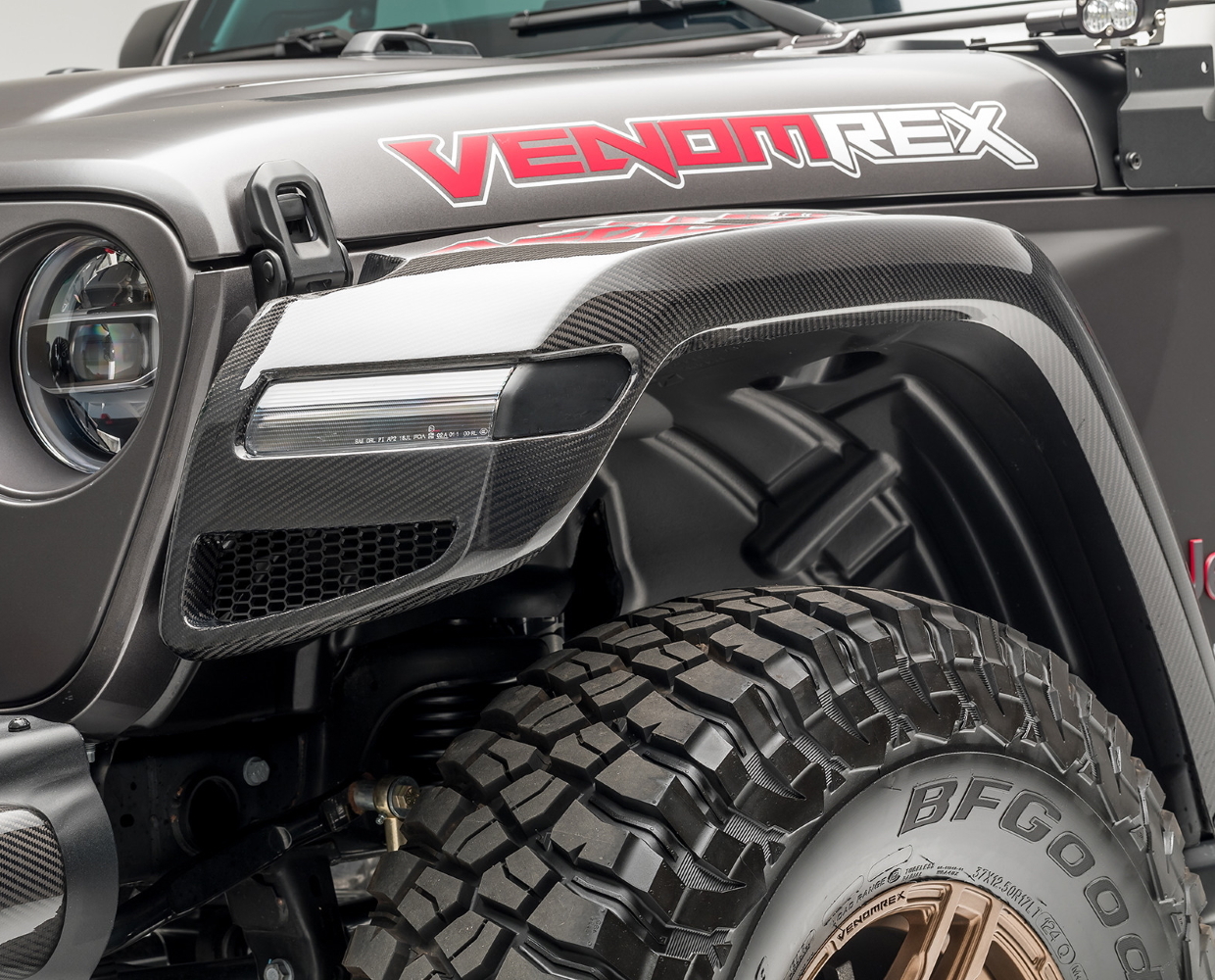 Передні крила - VRJ1050