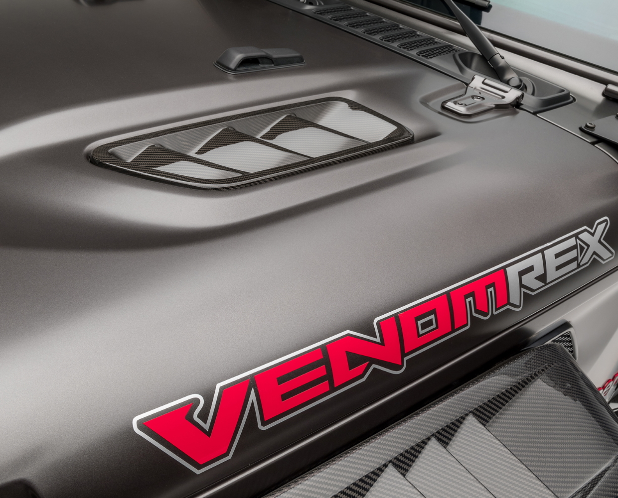 Решітки вентиляції капоту - VRJ1020