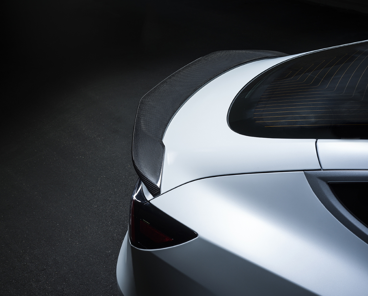 Задній спойлер - TEV1060