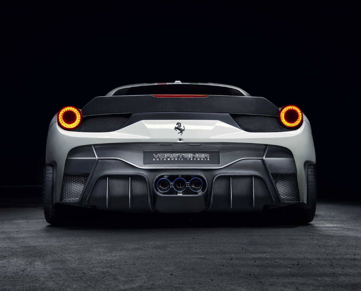 Задній спойлер - FRV1160